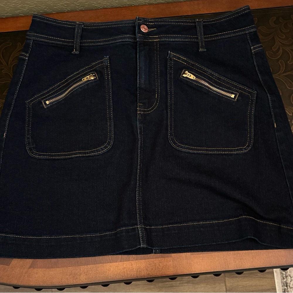 Express Dark Blue Denim Skirt with Zipper Pockets Size 8 NWOT
